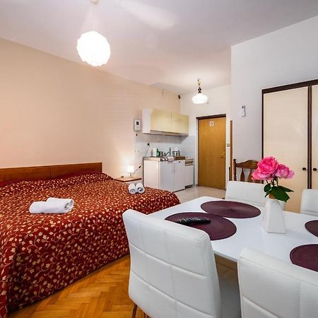 Apartmani Lido Bašanija Extérieur photo